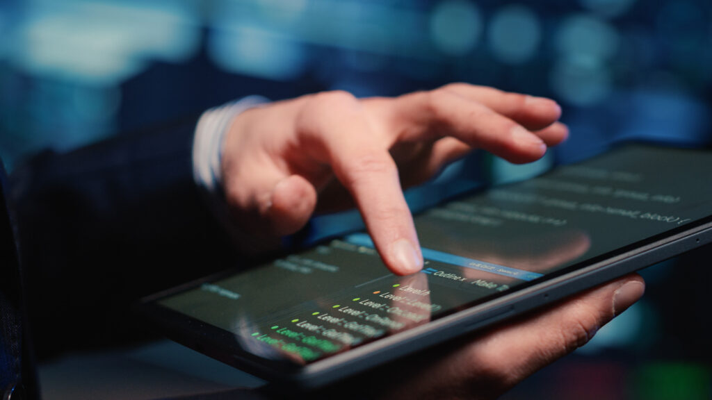Novas regras de cibersegurança entram em vigor e elevam exigência sobre fintechs e bancos