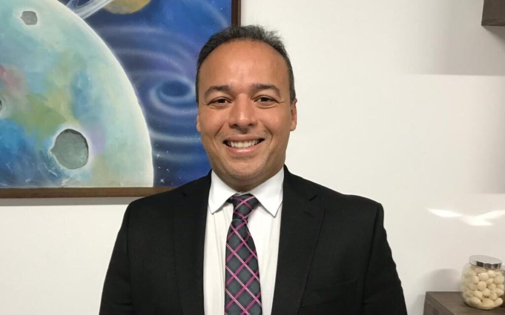 PF cumpre mandados contra prefeito de Paço do Lumiar em nova fase da Operação Sem Desconto